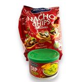 Nacho-Chips mit Guacamole-Dip.